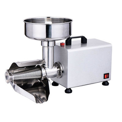 Machine industrielle pour la confection de confiture de sauce d'oignon à base de tomates, d'ail et de légumes