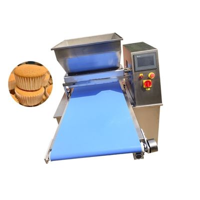 Machine automatique de préparation de gâteaux à l'aide d'une tasse d'éponge